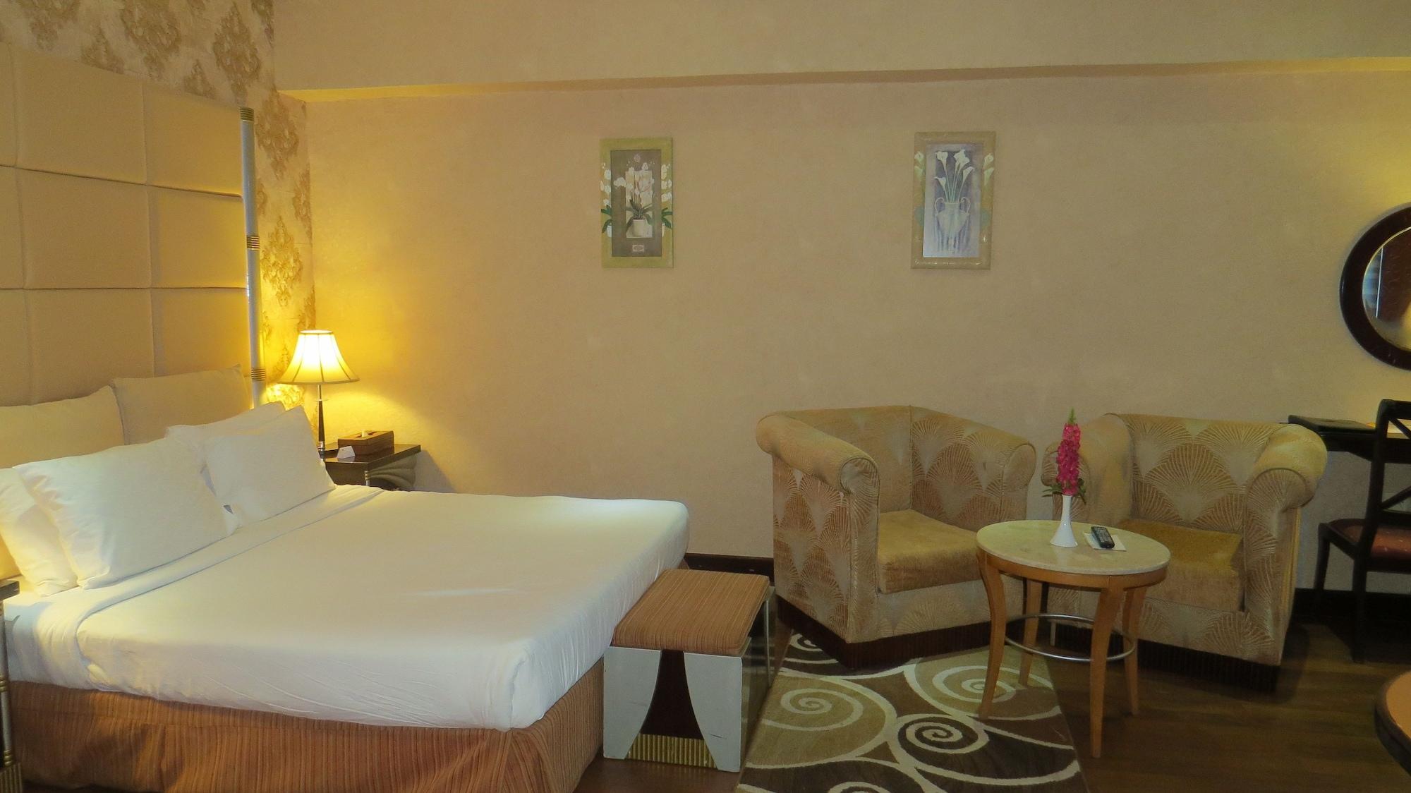 Al Jawhara Hotel Apartments Дубай Экстерьер фото